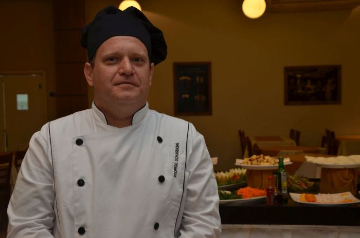 O chef de cozinha Rodrigo Schardong (Bebel Ritzmann) O chef de cozinha Rodrigo Schardong (Bebel Ritzmann)