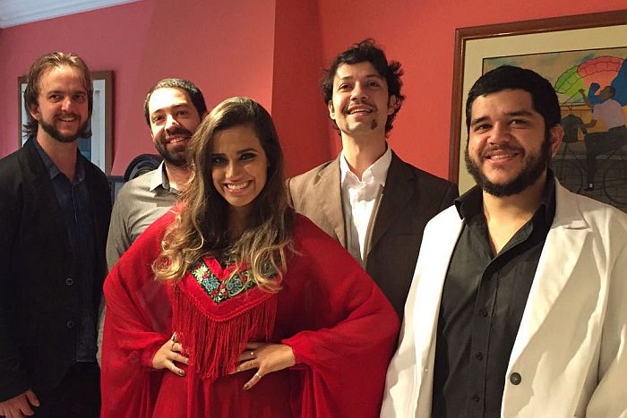 Grupo Caxang&aacute; e Mirela Catilho (Divulga&ccedil;&atilde;o)