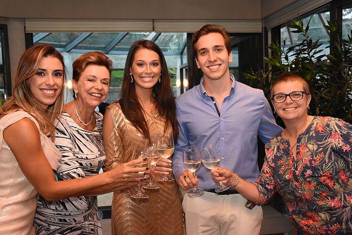 Paula Torres, Mercedes Ritzmann, Victória Andretta, André Torres e Mary Derosso