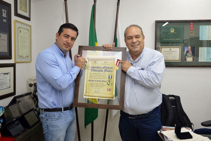 O deputado federal João Arruda e o presidente do CREF9/PR, professor Branco - Foto: Liliane Casagrande/Cref9Pr