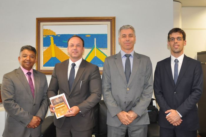 Francisco Zanicotti recebe da APMCuritiba diagnóstico da ANPM - Foto: Divulgação