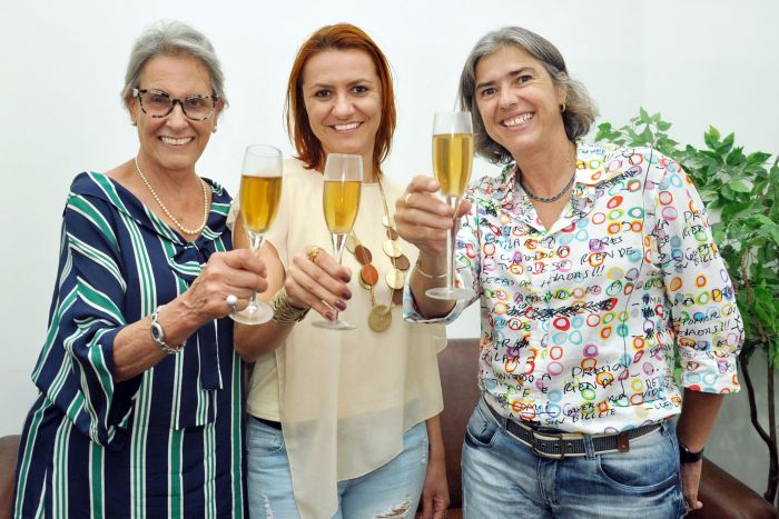 As jornalistas Marian Guimarães, Marina Cotovicz e Bebel Ritzmann - Foto: Divulgação As jornalistas Marian Guimarães, Marina Cotovicz e Bebel Ritzmann - Foto: Divulgação