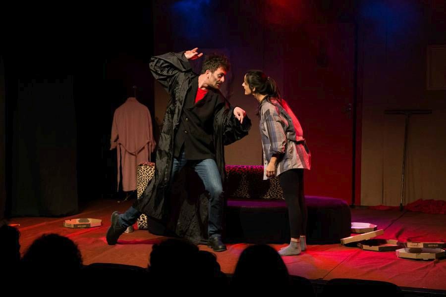 Cena da peça A Morte Veste Jeans - Foto - Divulgação Cena da peça A Morte Veste Jeans - Foto - Divulgação
