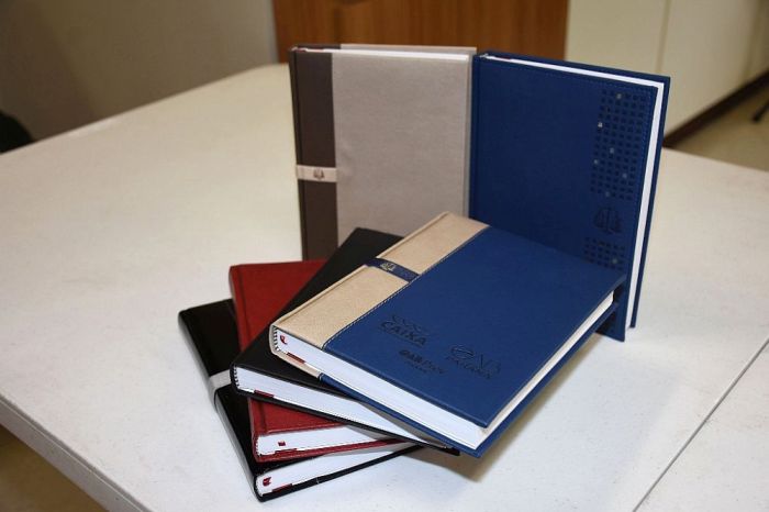 Agenda tem diversas opções de cores e modelos de capa - Foto: Divulgação