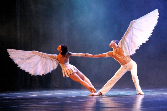 Bailarinos Sergey Chumakov e Helena Petrichenco - Foto: Divulgação Bailarinos Sergey Chumakov e Helena Petrichenco - Foto: Divulgação