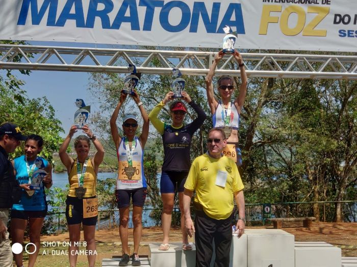 Keidy Roze Cima Pontes do Corrida Legal de Foz comemorou vitória em maratona - Foto: Divulgação Keidy Roze Cima Pontes do Corrida Legal de Foz comemorou vitória em maratona - Foto: Divulgação