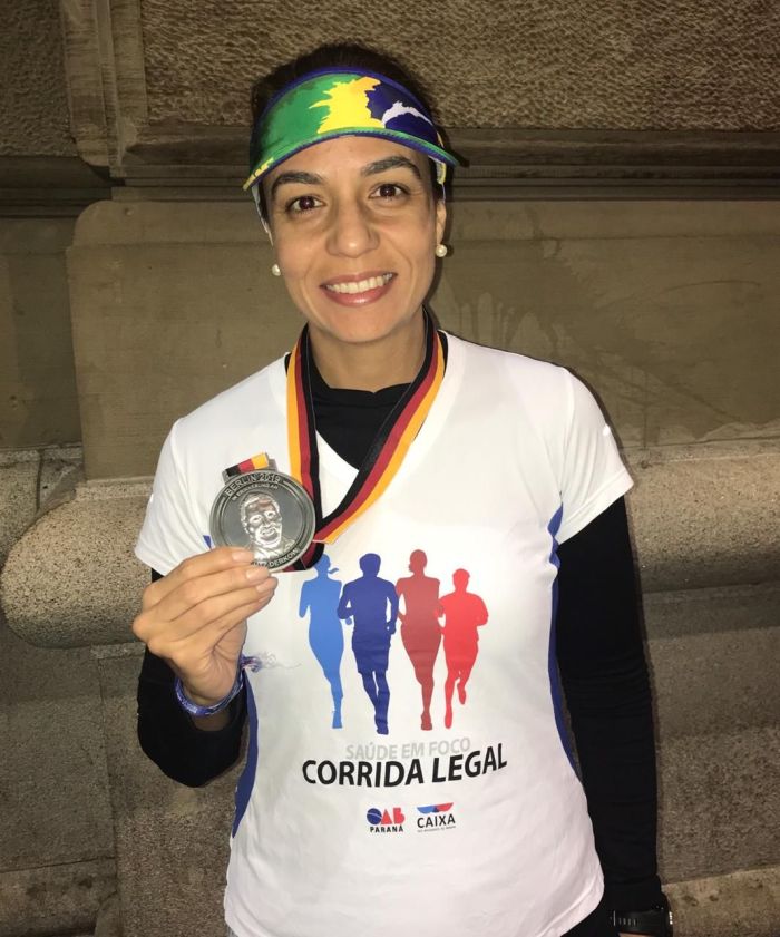 Gisele Verissimo Paes do Corrida Legal de Arapongas estava entre os atletas brasileiros na Alemanha - Foto: Divulgação Gisele Verissimo Paes do Corrida Legal de Arapongas estava entre os atletas brasileiros na Alemanha - Foto: Divulgação