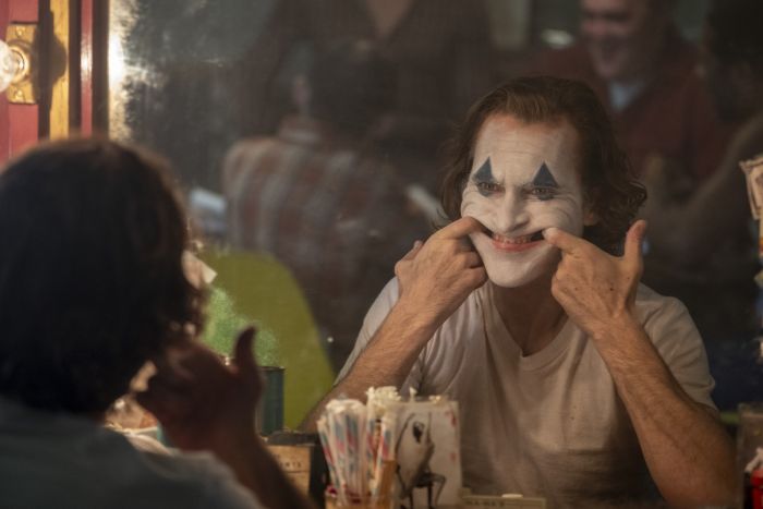 Joaquin Phoenix no filme Coringa - Foto: Divulgação/Adoro Cinema Joaquin Phoenix no filme Coringa - Foto: Divulgação/Adoro Cinema