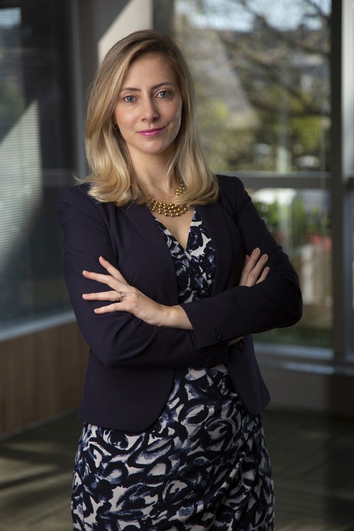 Para a gerente de Desenvolvimento de Negócios da Central Sicredi PR/SP/RJ, Adriana Zandoná França, o dinheiro extra no fim de ano é uma boa oportunidade para rever prioridades - Foto: Divulgação Para a gerente de Desenvolvimento de Negócios da Central Sicredi PR/SP/RJ, Adriana Zandoná França, o dinheiro extra no fim de ano é uma boa oportunidade para rever prioridades - Foto: Divulgação