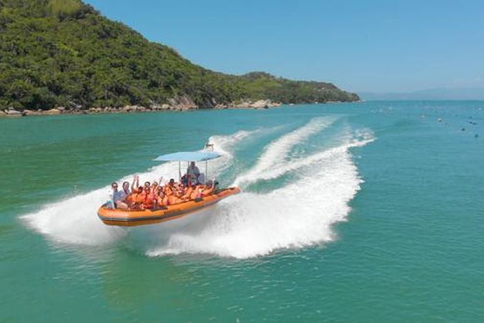 O Snorkel Tour com Bombinhas SpeedBoat é uma experiência de tirar o folego - Foto: Divulgação